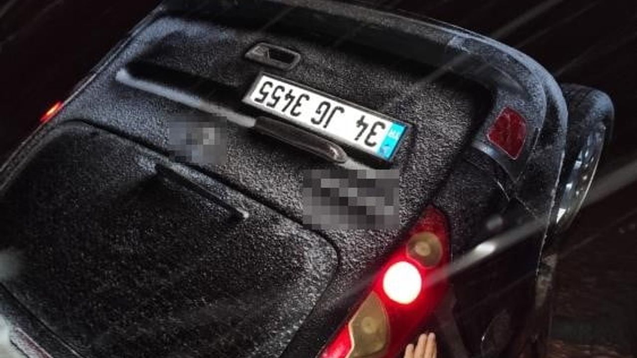 Midyat-Ömerli yolunda şarampole devrilen hafif ticari araçta 5 kişi yaralandı