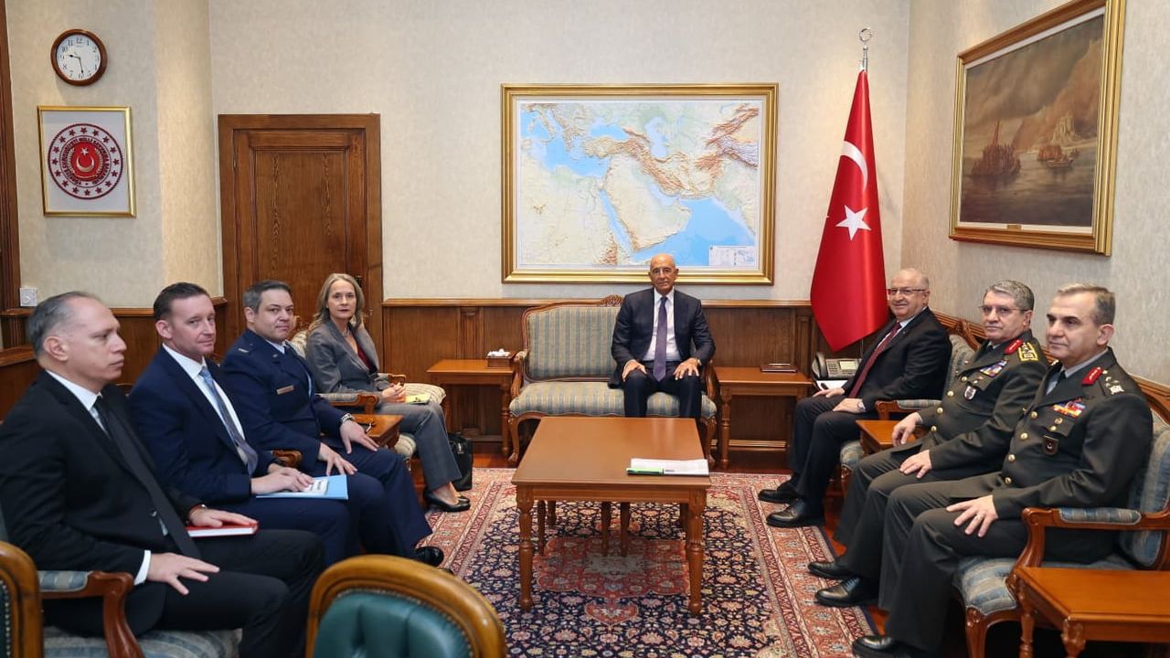 Milli Savunma Bakanı Yaşar Güler, ABD Büyükelçisi ve Suriye Özel Temsilcisi Tom Barrack’ı kabul etti