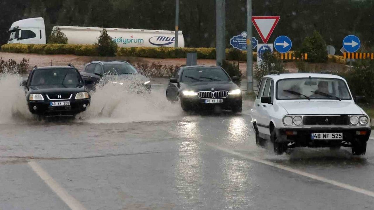 Muğla'da sağanak etkili: Menteşe'de en yüksek yağış 41,2 kilogram