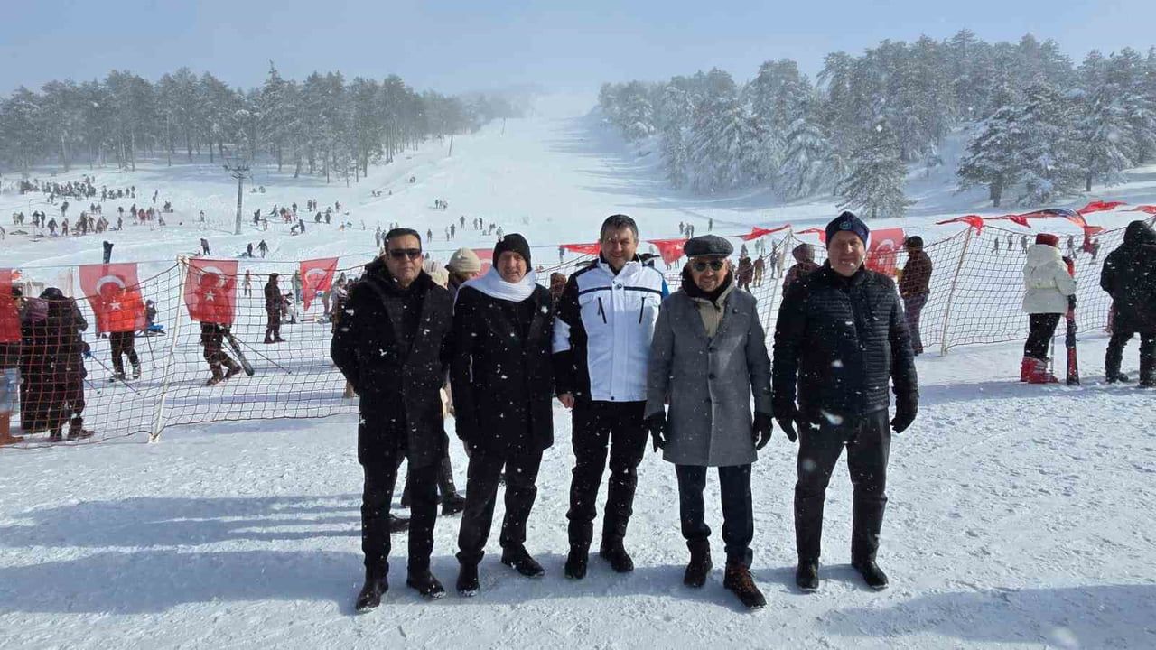 Murat Dağı’nda İlk Kızak ve Kayak Festivali: Binlerce Kişi Kar Keyfi Yaşadı