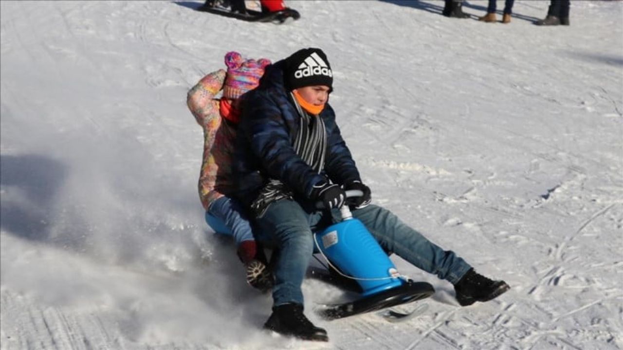 Murat Dağı Termal Kayak Merkezi sömestirde öğrenciler ve ailelerin tercihi oldu