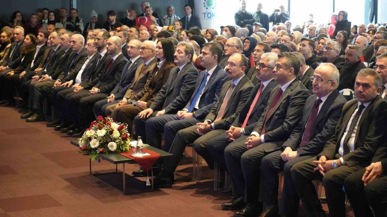 Murat Kurum: Samsun'da 6 bin 397 Konutun Kura Çekimleriyle 'Ev Sahibi Türkiye' Sürüyor