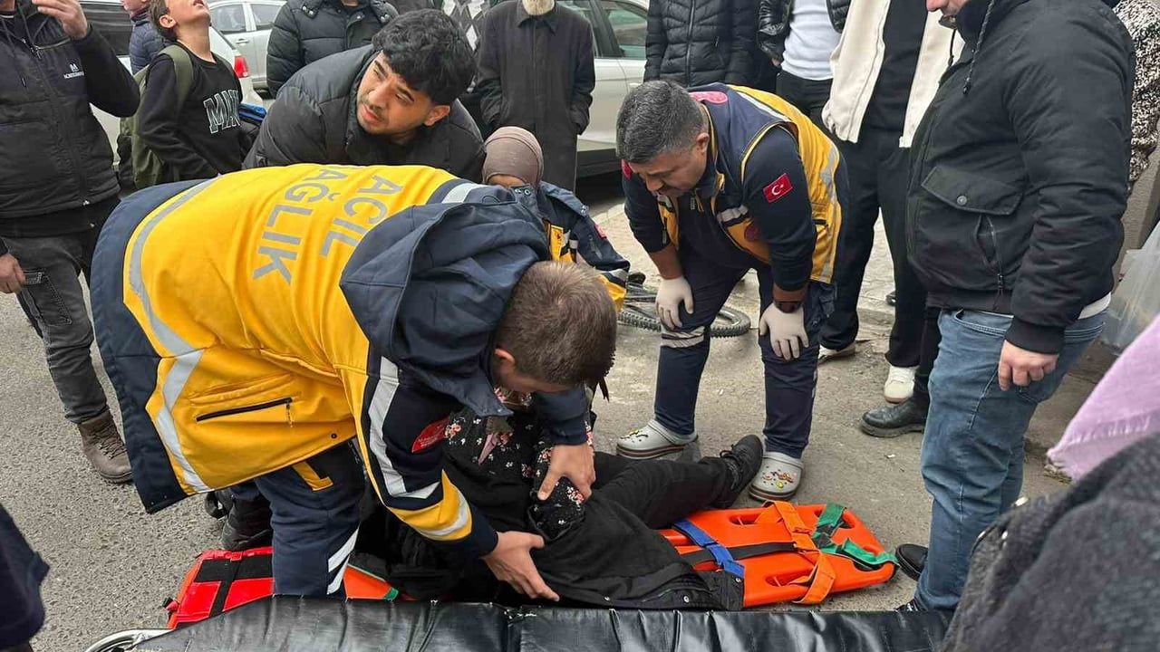 Muratlı'da bisiklet çarpması sonucu kadın hastaneye kaldırıldı
