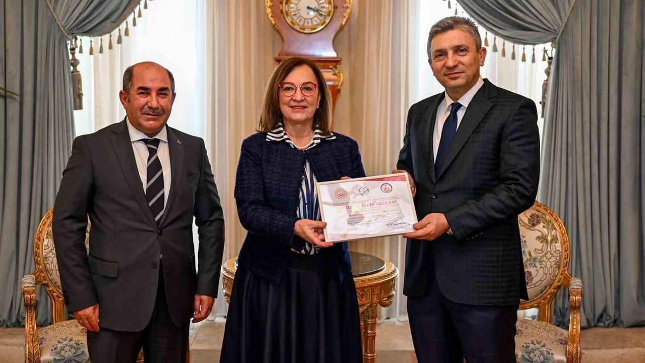 Muratpaşa Belediyesi Erişilebilirlik Belgesi aldı