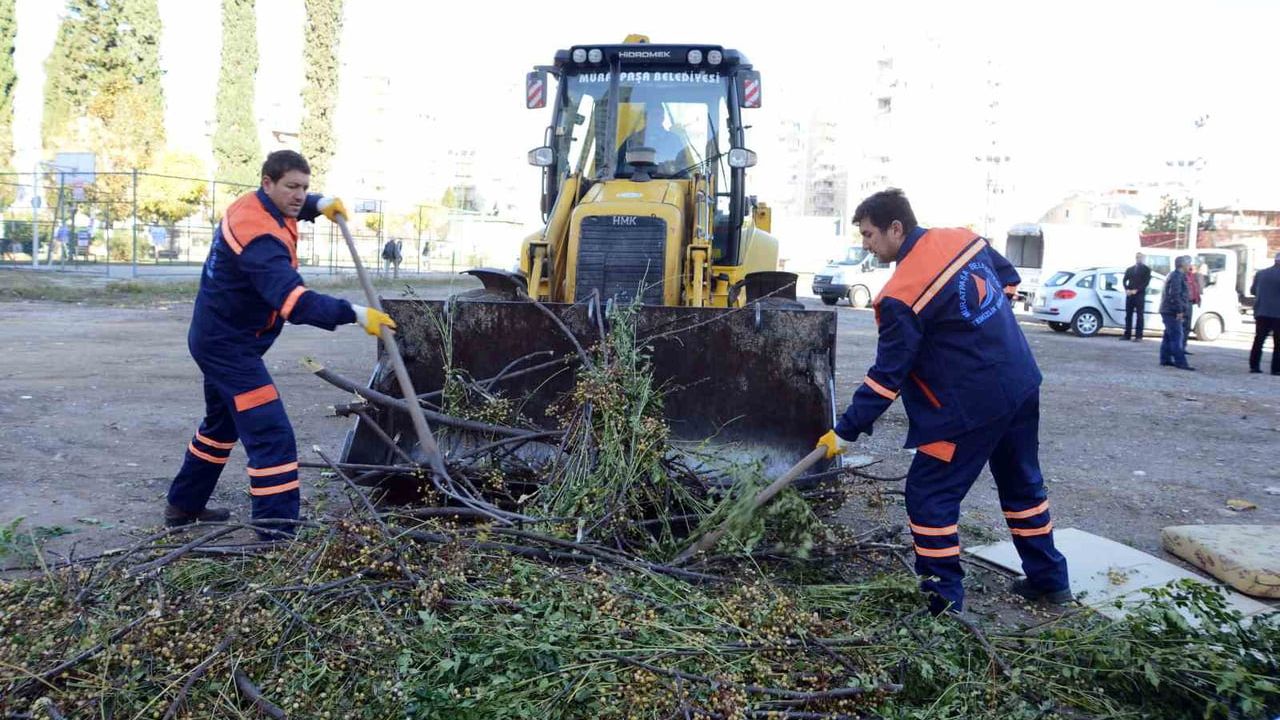 Muratpaşa’da çevre ve görüntü kirliliğine 1 milyon 395 bin lira ceza