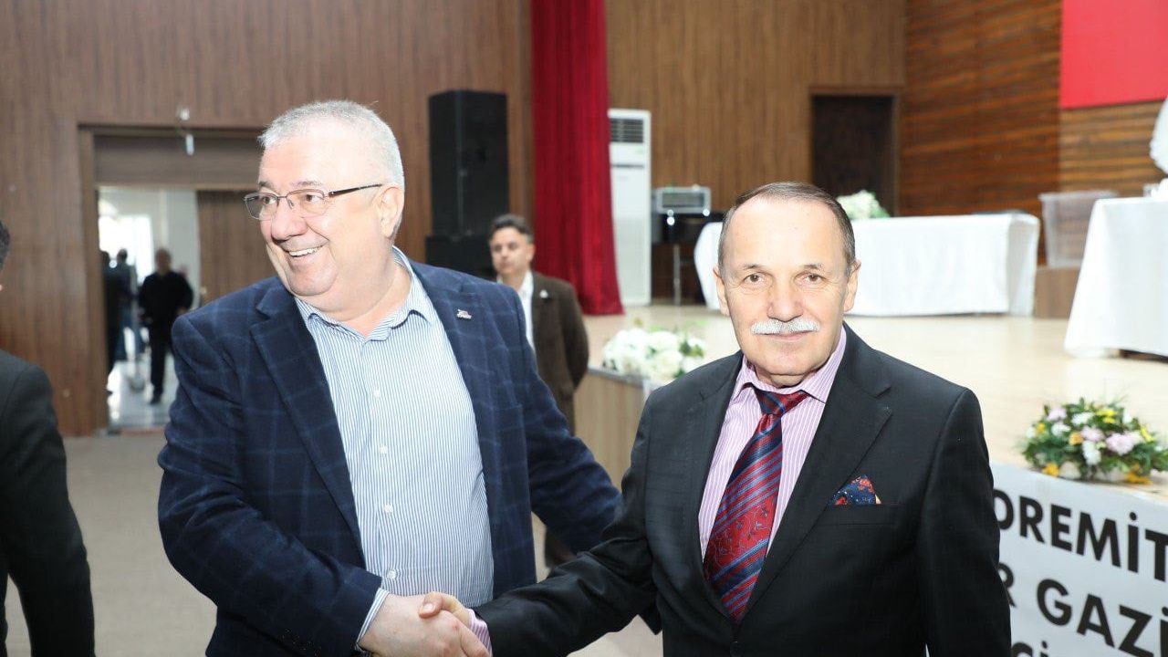 Mustafa Aydoğan, Edremit Kahveciler Odası Başkanlığında 7’nci Kez Güven Tazeledi