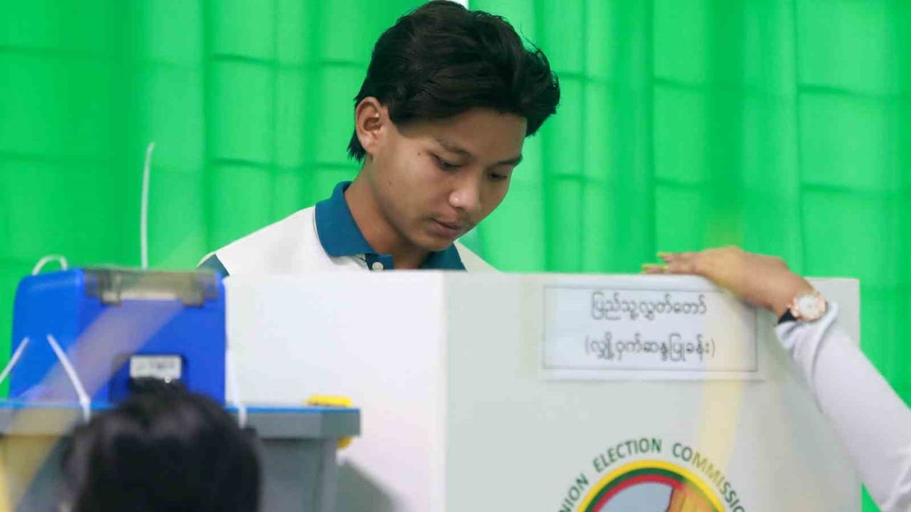 Myanmar’da parlamento seçiminin ikinci turu başladı