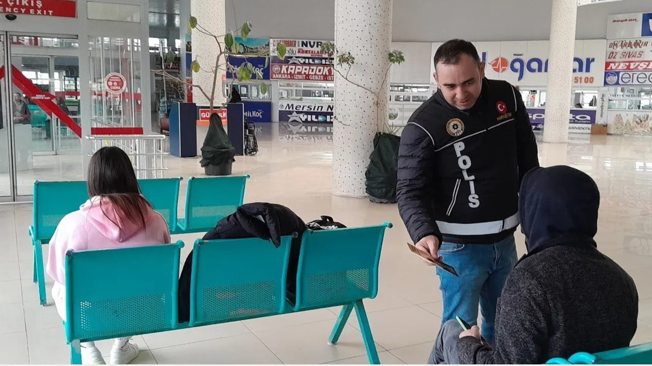 Narkotik ekiplerinden 29 Aralık 2025–4 Ocak 2026 döneminde 5 etkinlikte 169 kişiye bilgilendirme