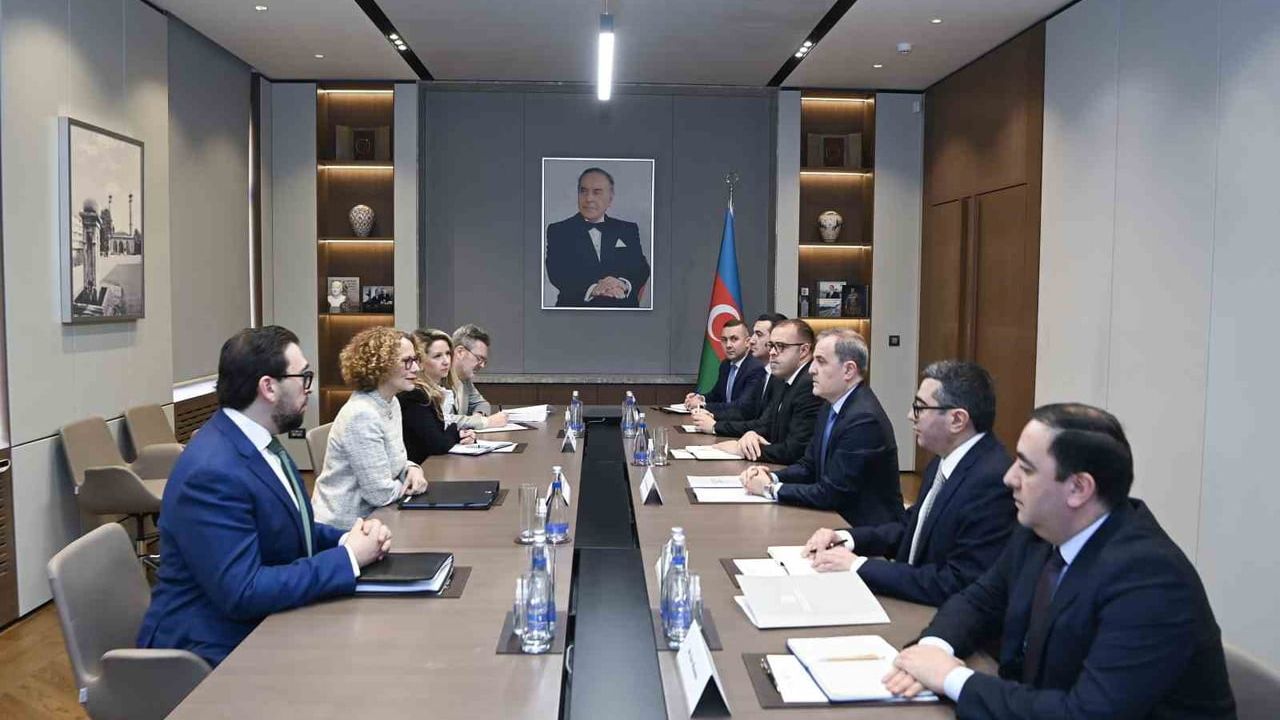 NATO Genel Sekreter Yardımcısı Radmila Shekerinska, Bakü'de Ceyhun Bayramov ile Görüştü