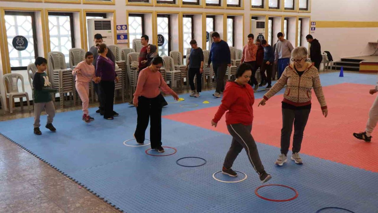 Nazilli Belediyesi, otizmli çocuklar için spor kurslarını başlattı