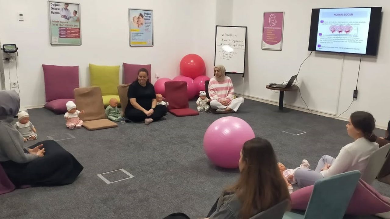 Nazilli İlçe Sağlık Müdürlüğü Gebe Okulu'nda Gebelikten Lohusalığa Süren Eğitimler