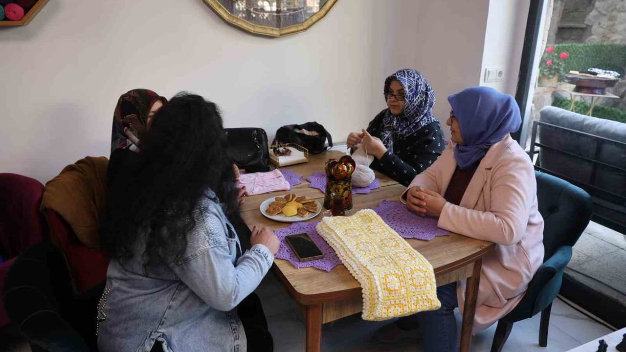 Nevşehir’de Hobi Kafe: Sadece kadınlara özel sosyalleşme ve hobi alanı