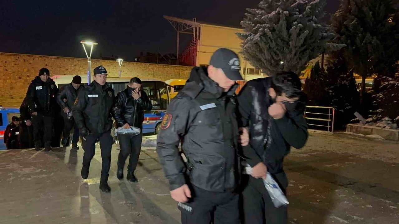 Nevşehir ve İstanbul'da tefecilik operasyonu: 35 kişi tutuklandı