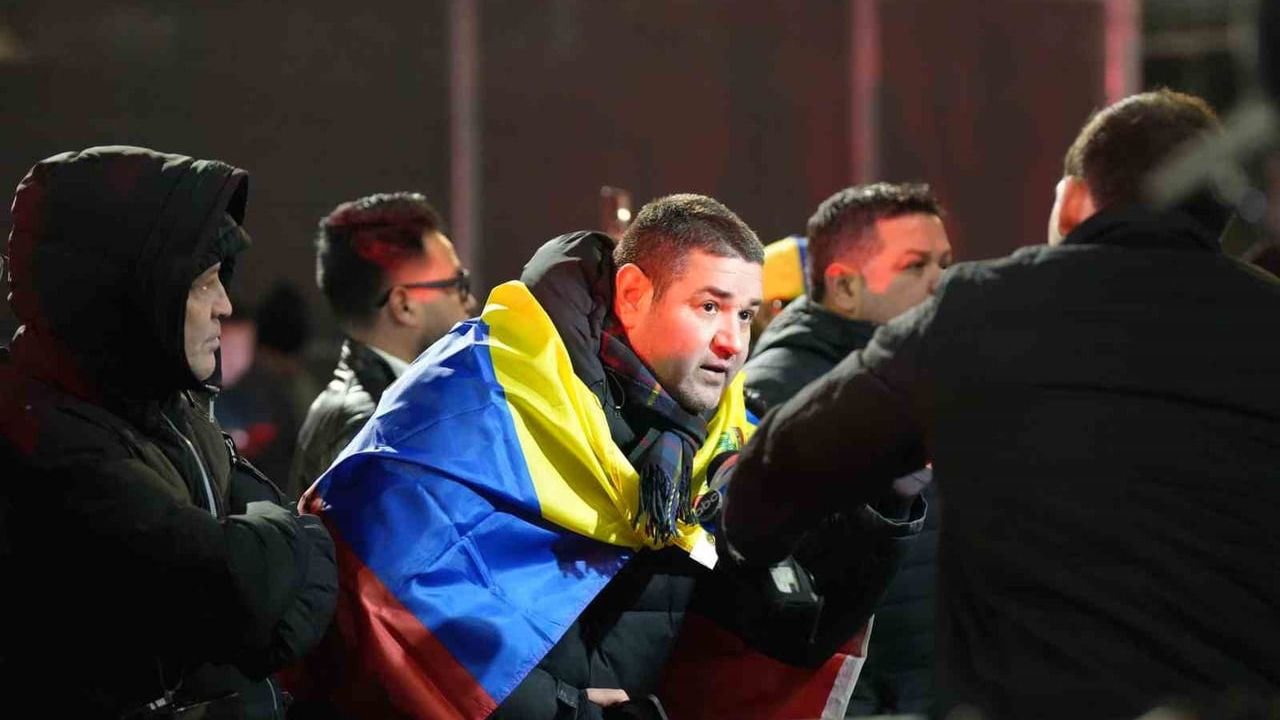 Nicolas Maduro ve Eşi New York’ta Federal Gözetim Merkezine Sevk Edildi