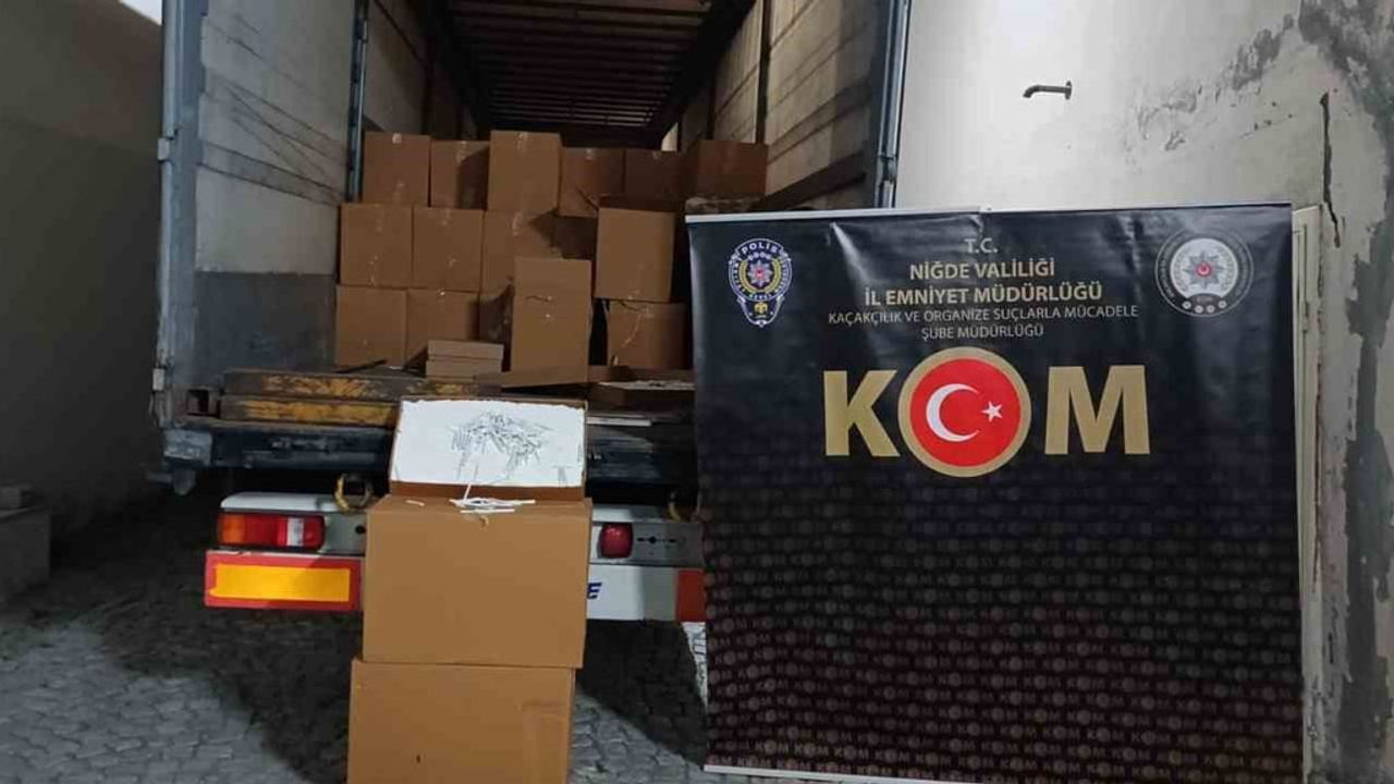 Niğde'de kaçak tütün operasyonu: 1 milyon makaron ele geçirildi