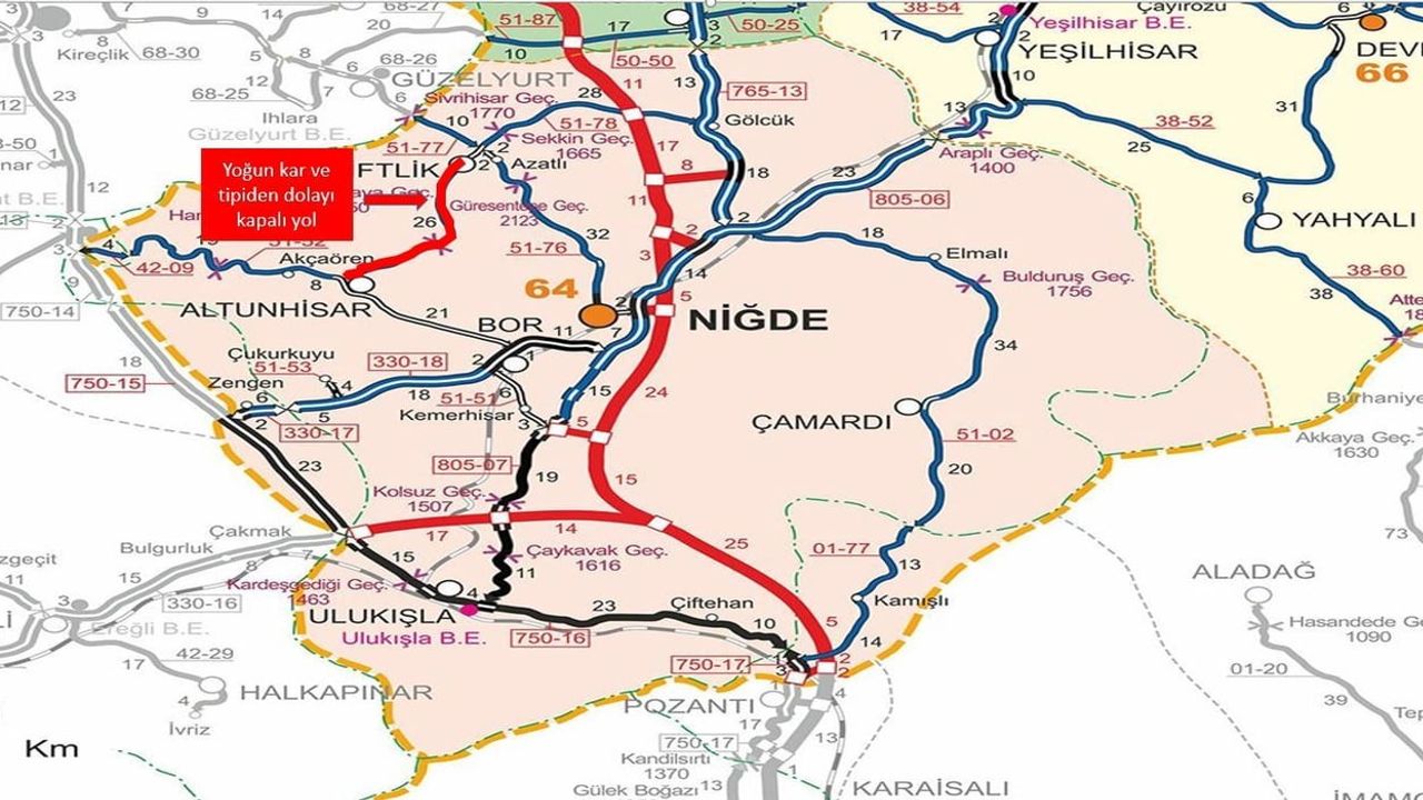 Niğde'de kar ve tipi nedeniyle iki yol geçici olarak trafiğe kapatıldı
