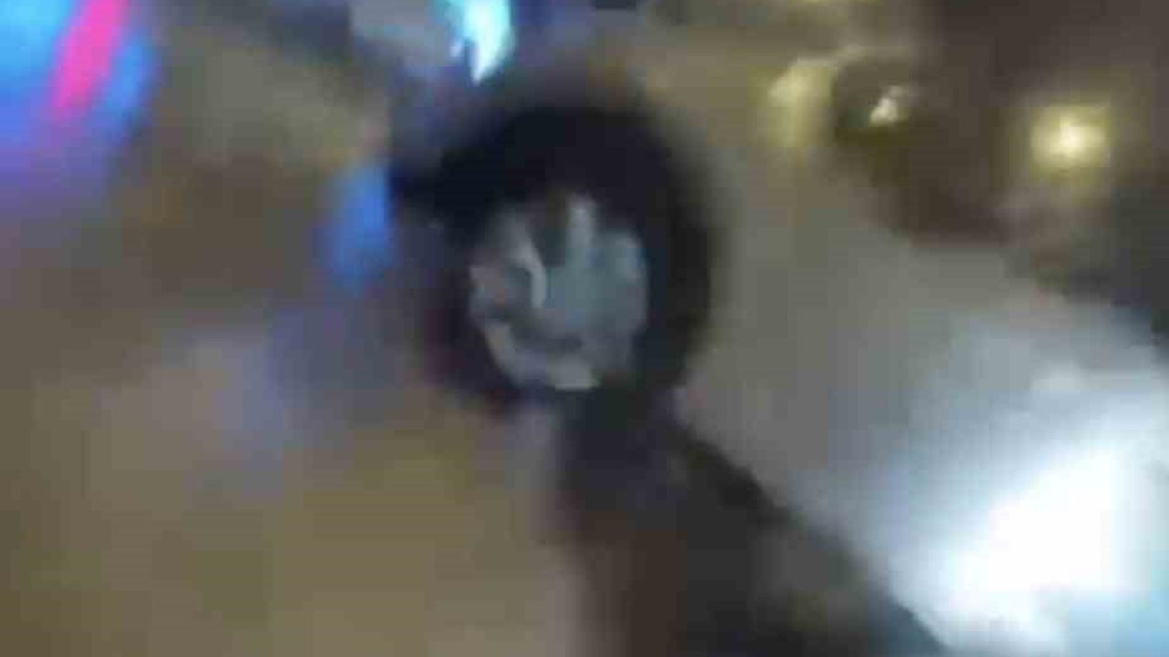 Nilüfer'de kontrolsüz yola çıkan cip motosikletle çarpıştı — kask kamerası kaydetti