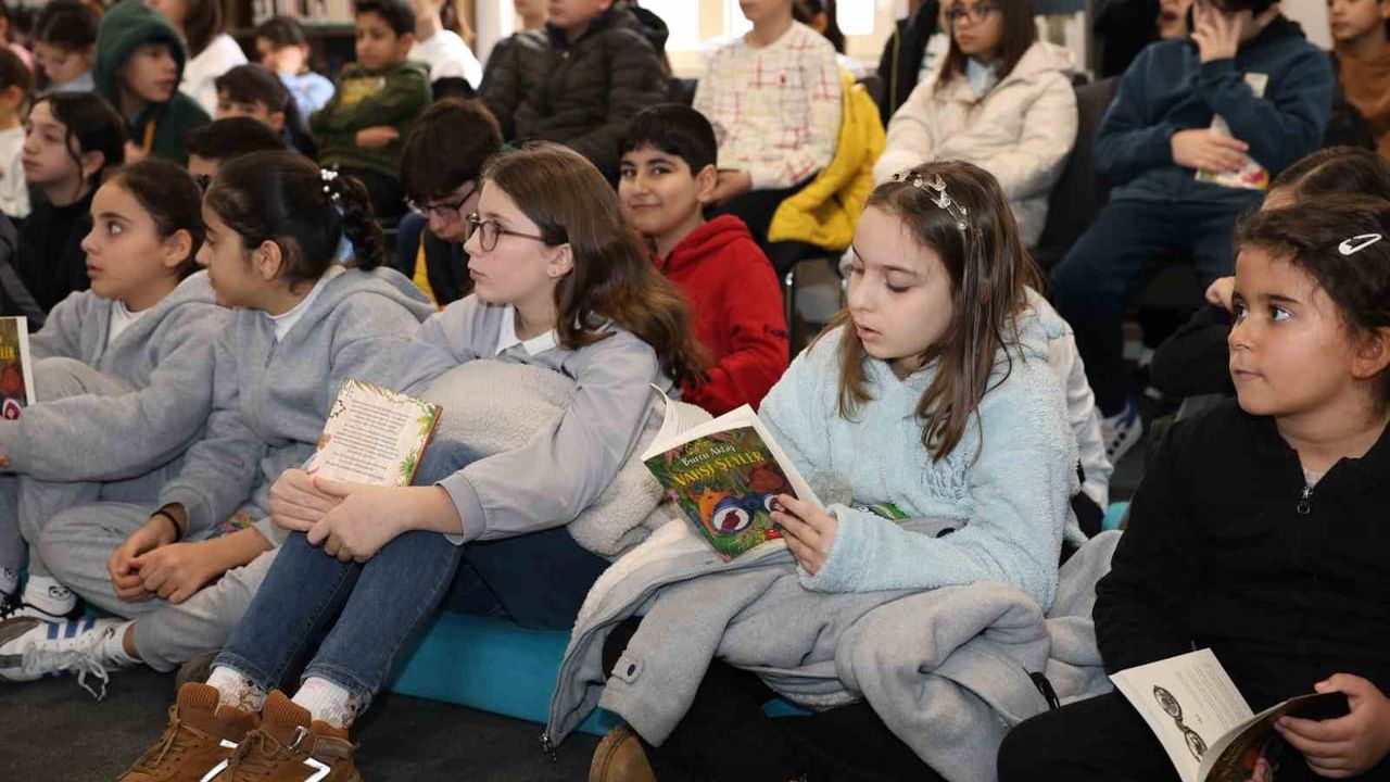 Nilüfer’de sömestr kitapla renklendi: Burcu Aktaş Üçevler Kütüphanesi’nde çocuklarla buluştu