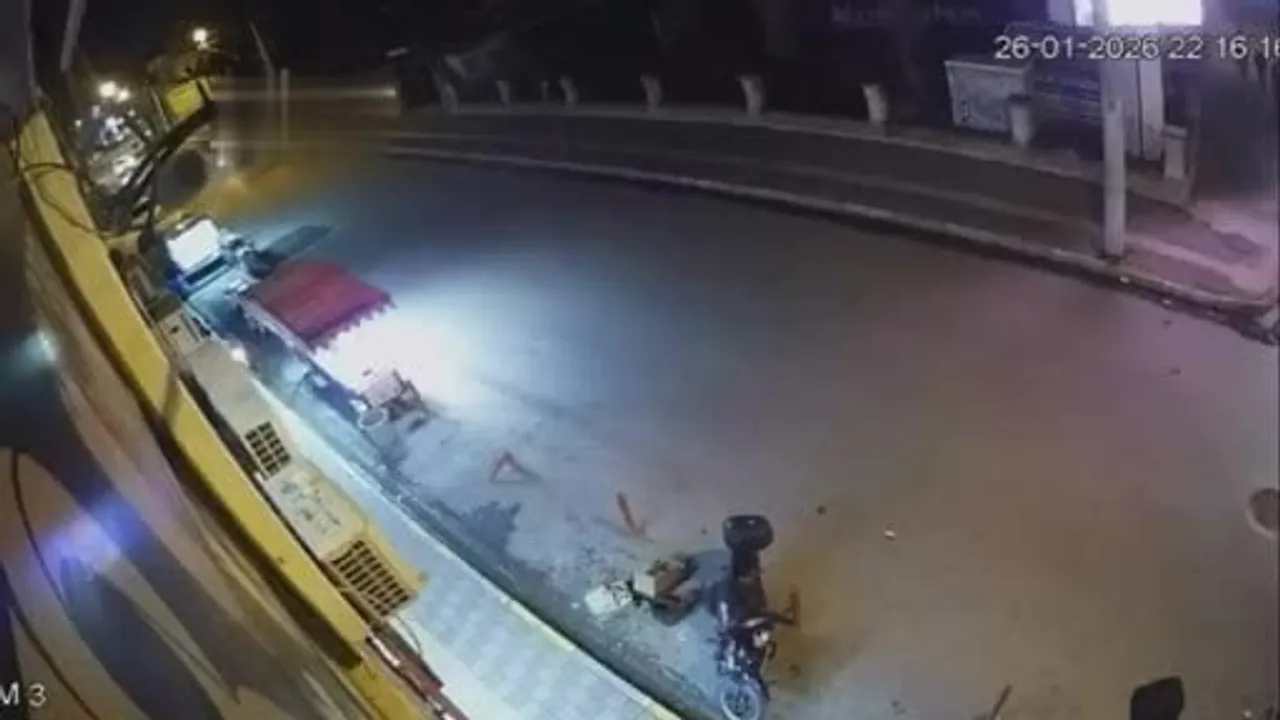 Nusaybin'de İki Motosiklet Çarpıştı: Barış Parkı'nda 3 Kişi Ağır Yaralandı