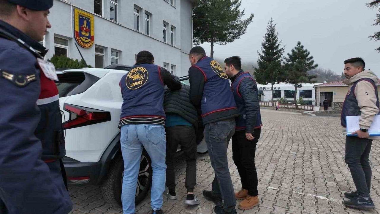 Ordu'da jandarma denetimleri: 26 bin 506 sorguda 54 aranan yakalandı