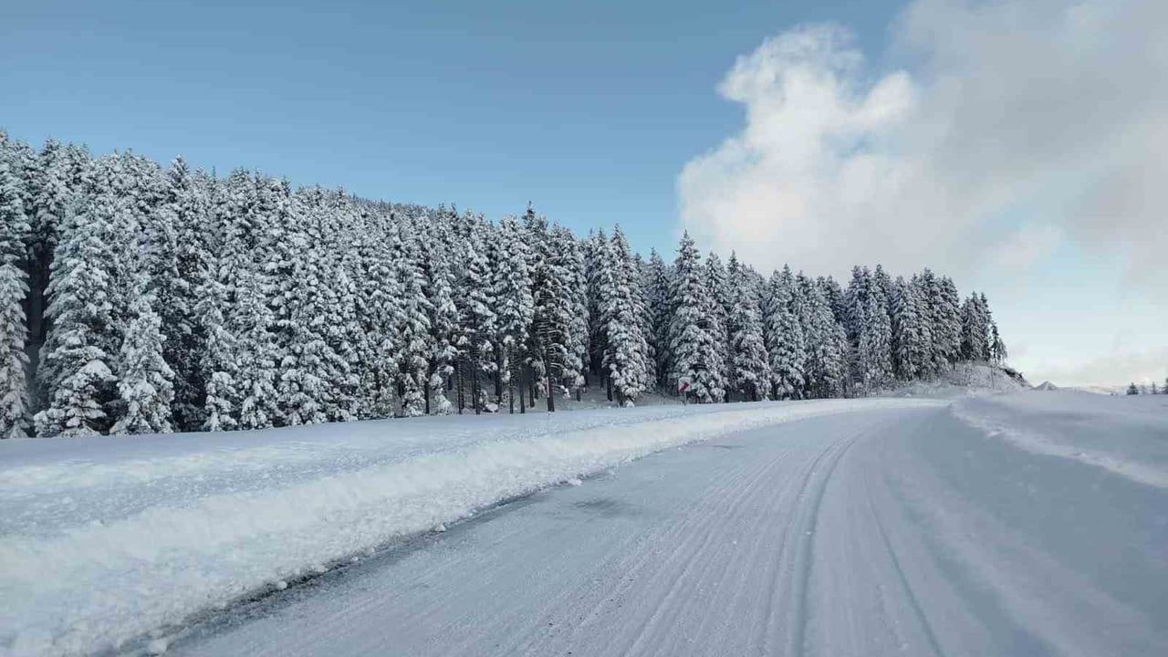 Ordu'da Kabadüz-Çambaşı yolu tipi nedeniyle trafiğe kapatıldı
