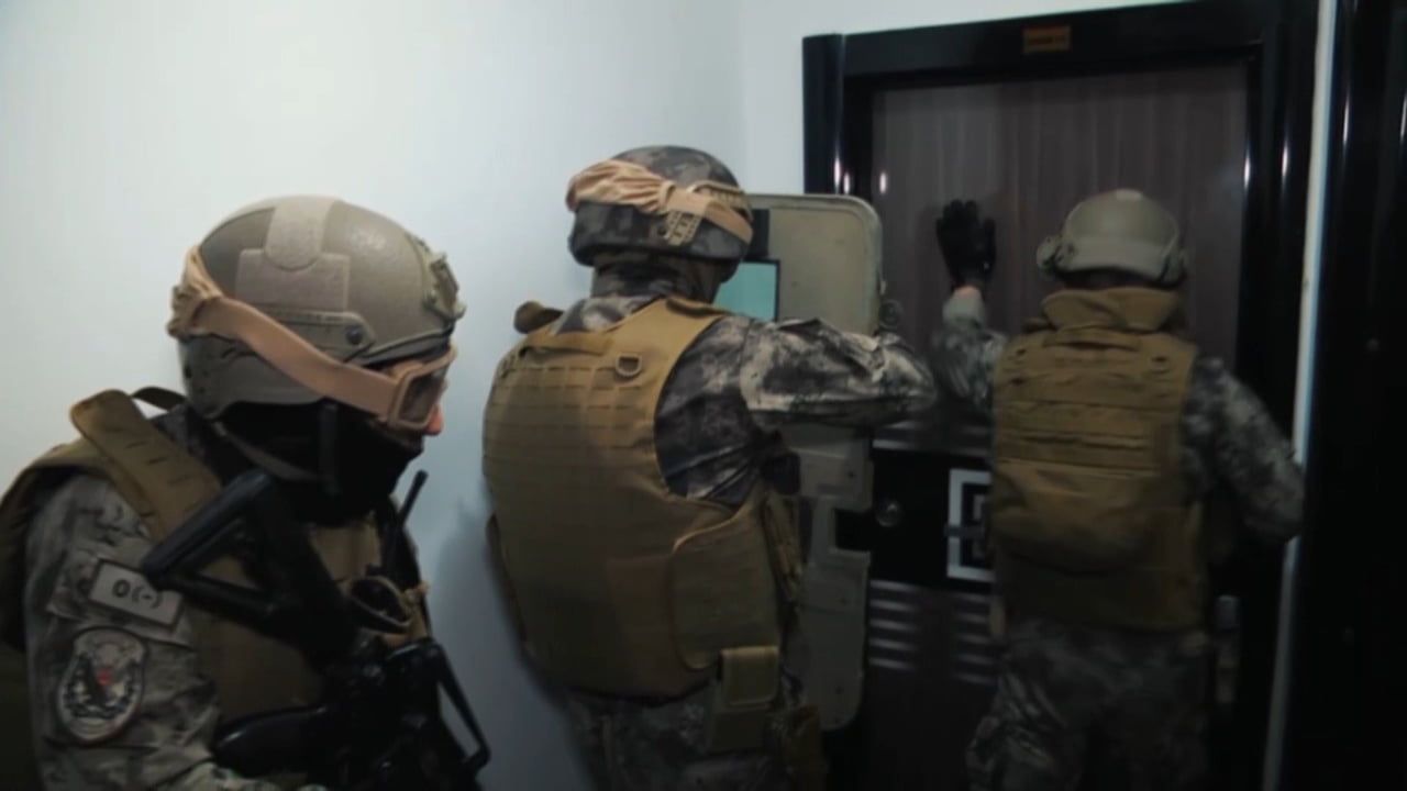 Ordu'da sokak satıcılarına yönelik operasyonda 12 kişi tutuklandı