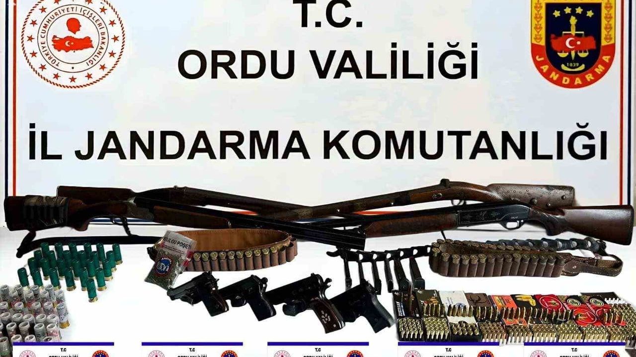 Ordu'da yasa dışı silah ve uyuşturucu operasyonunda 4 şüpheli gözaltına alındı