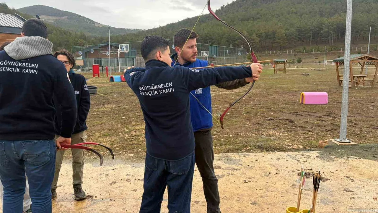 Orhaneli Göynükbelen Gençlik Kampı: Gençlere doğa ve sporla dolu yarıyıl tatili