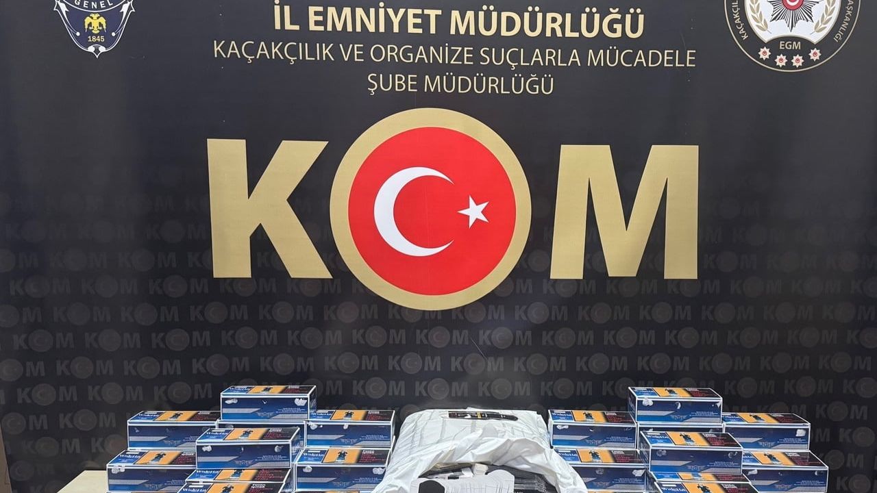 Osmaneli'de kaçak tütün operasyonu: Araçta 10 bin makaron ele geçirildi