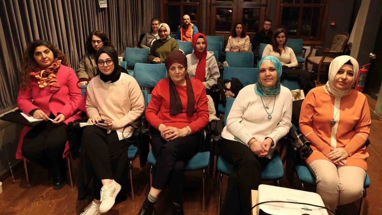 Osmangazi Belediyesi Dijital Pazarlama Uzmanlığı eğitimiyle e-ticaret yetkinliği kazandırıyor