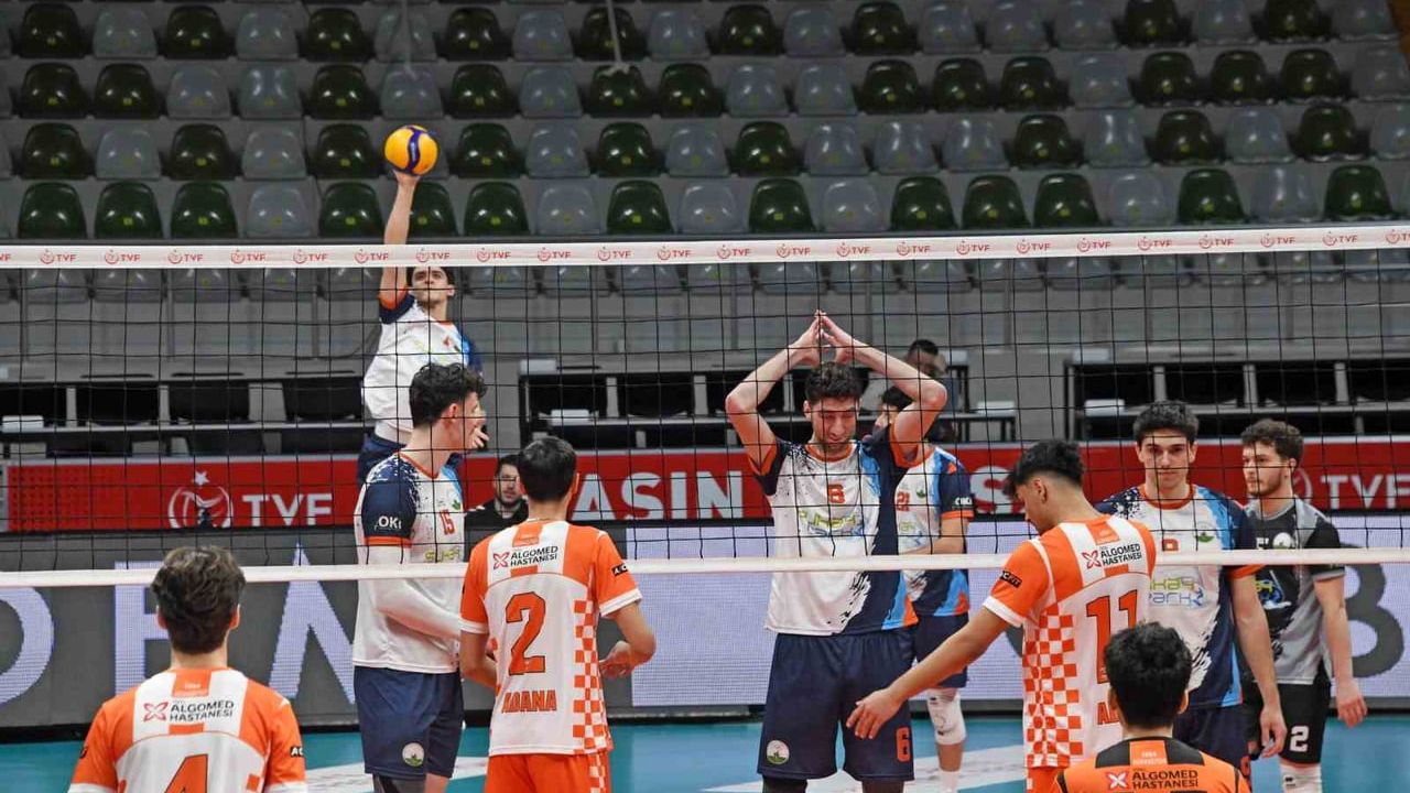 Osmangazi Belediyespor 1954 Adanaspor'u 3-0 mağlup etti, play-off iddiasını sürdürdü