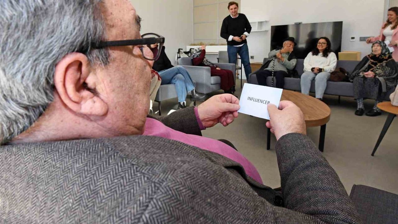 Osmangazi’de Dünya Yeni Kelime Öğrenme Günü: BAREM Misafirleri ve Gençler Sözcükleri Paylaştı