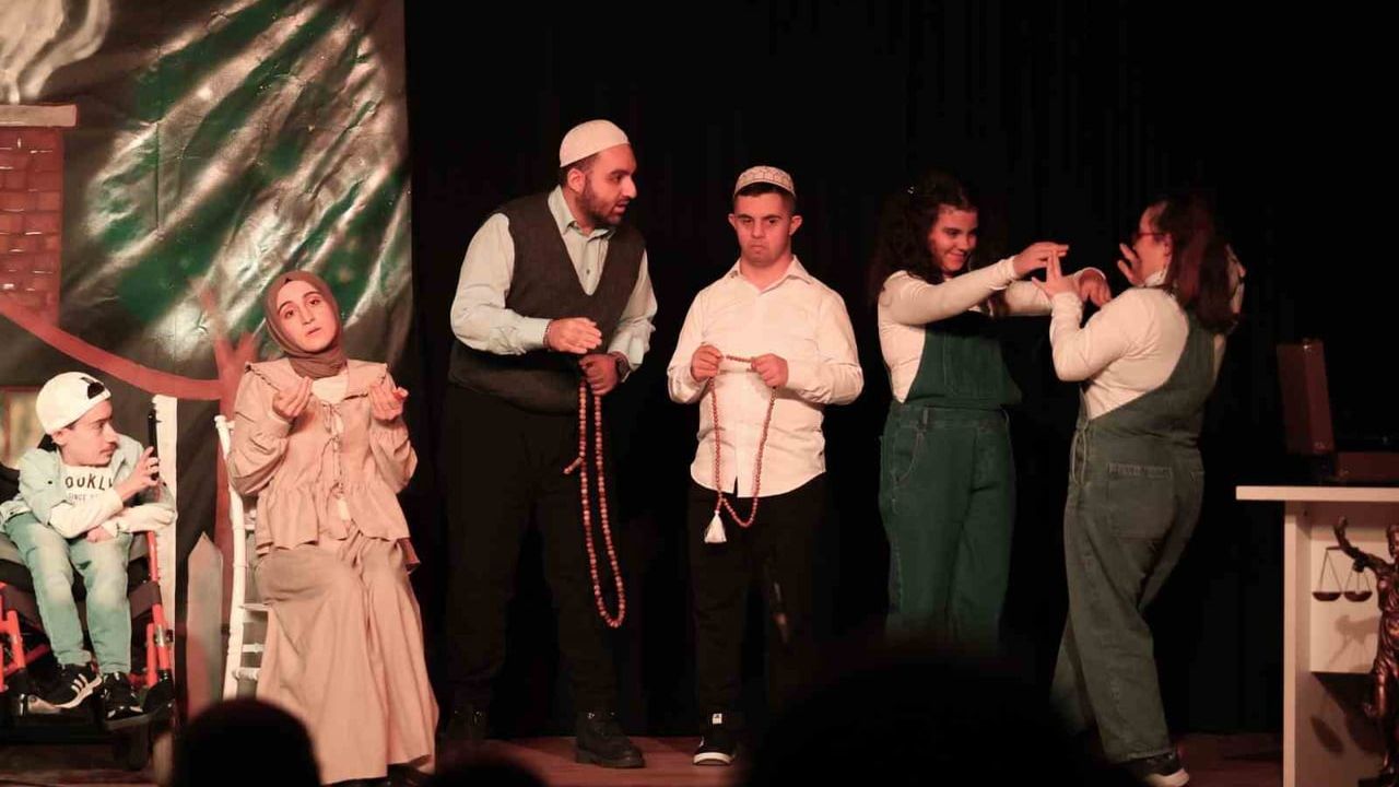 Osmangazi'de 'Miras Değil Mübarek' ikinci gösterimiyle beğeni topladı