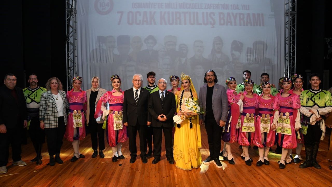 Osmaniye'de 104. Kurtuluş Yıldönümünde 'Destanların Dansı' Sahnelendi