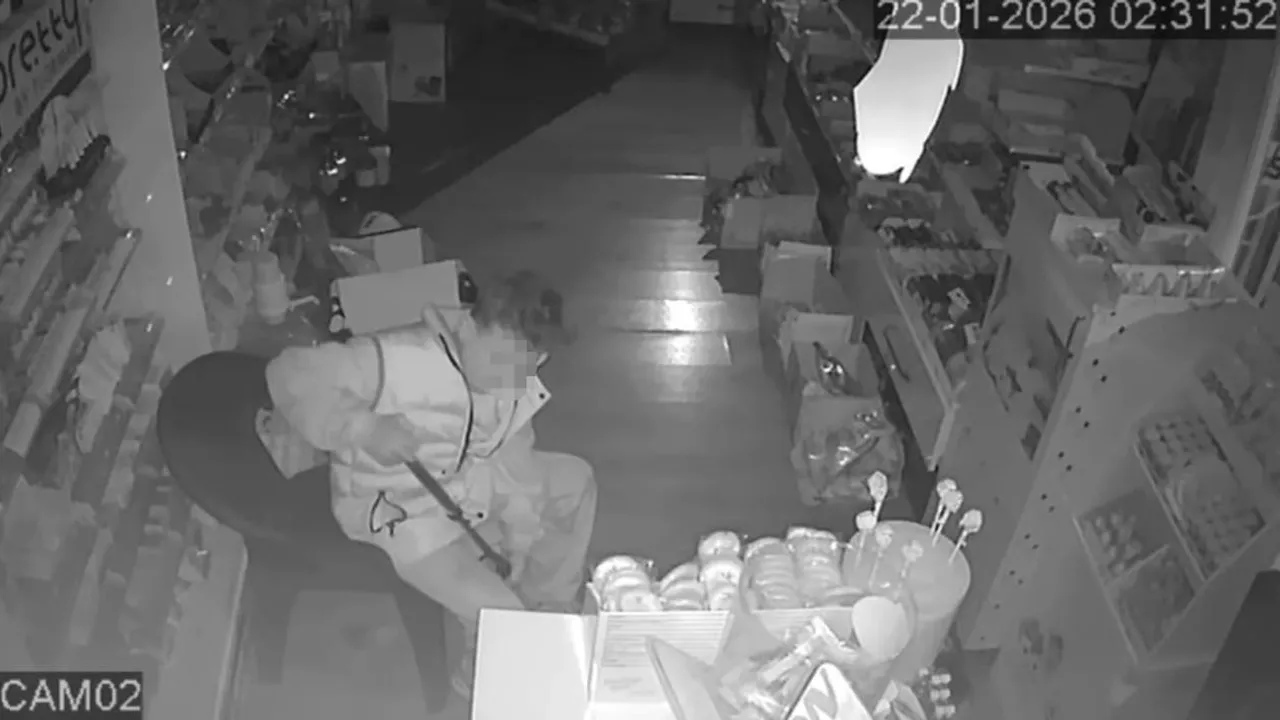 Osmaniye'de konteyner çarşıdaki büfede çocuk topu pompayla şişirdi; sahibi şikayetçi olmadı