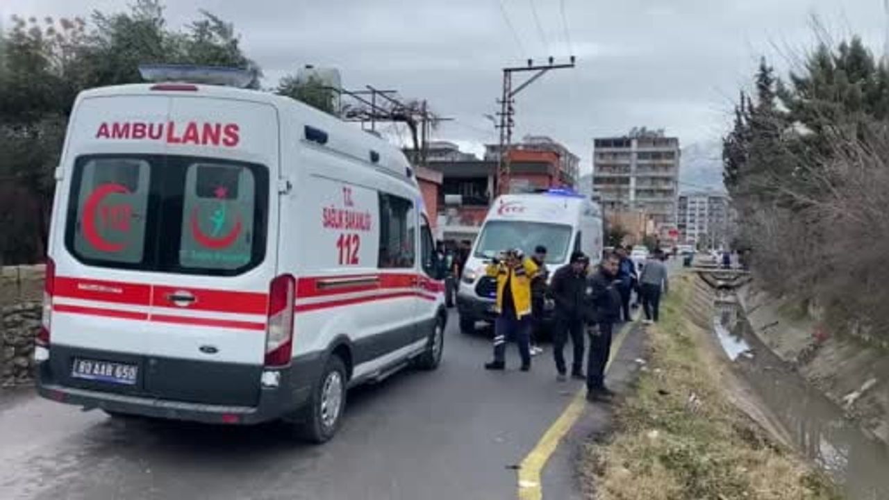 Osmaniye Düziçi'de otomobille motosiklet çarpıştı: 2 yaralı