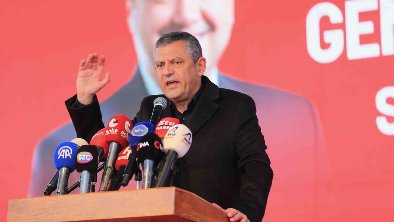 Özgür Özel: Artık bu kutuplaşmadan çıkmamız lazım — Saruhanlı’da Muharrem Ekici Gençlik Merkezi açıldı