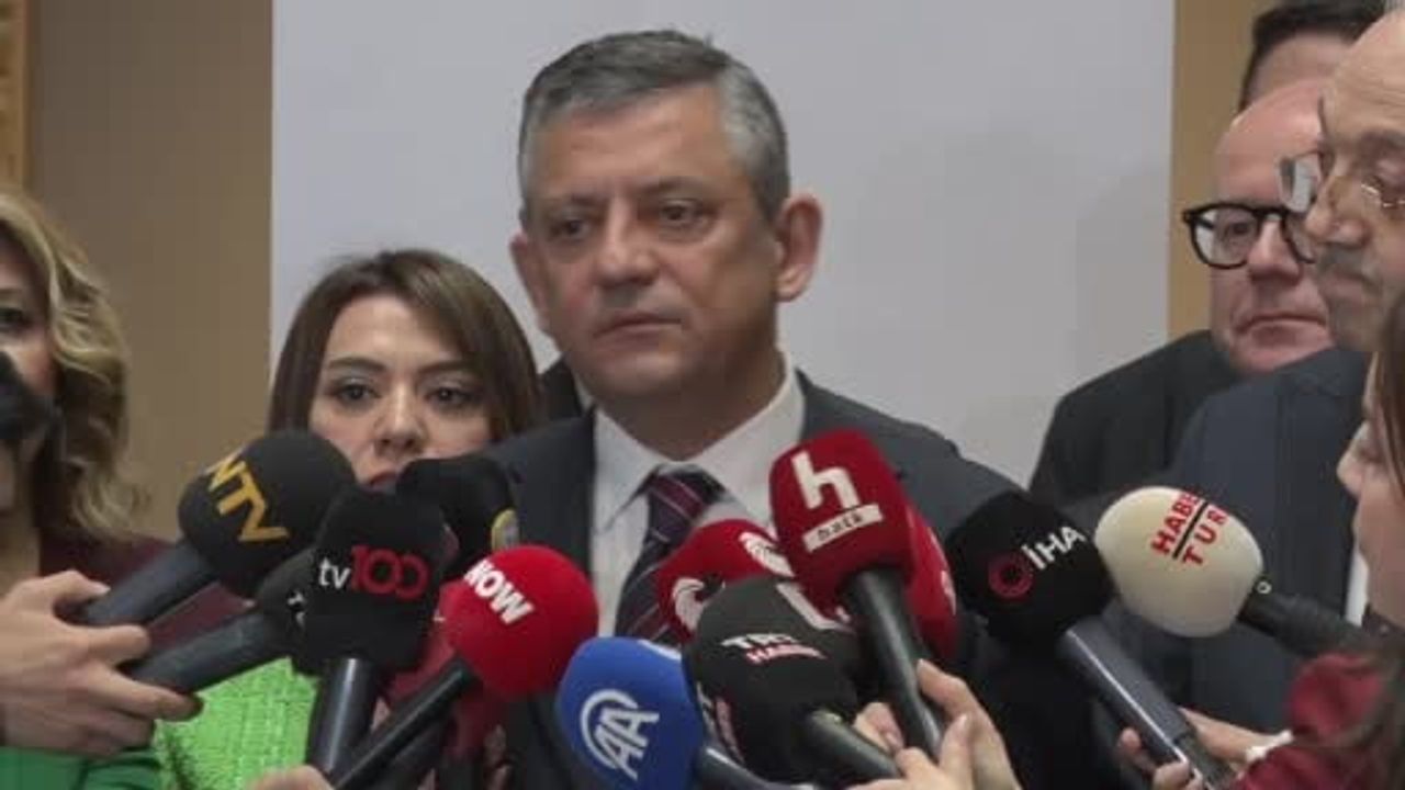 Özgür Özel: CHP emeklisine sahip çıkıyor; maaş düzenlemesi ve sandık çağrısı