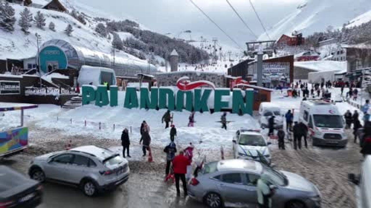 Palandöken Kayak Merkezi'nde yarıyıl tatili yoğunluğu: Otel dolulukları %90'a ulaştı