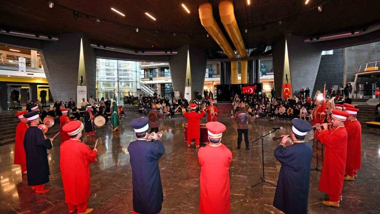 Panorama 1326 Bursa Fetih Müzesi'nde Tarihi Mehter ve Kılıç Kalkan Gösterileri Her Pazar