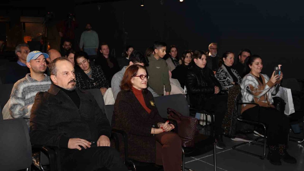 Perküsyon Ustası Emin Bolat Nilüfer'de 33 Yıllık Enstrüman Yolculuğunu Anlattı