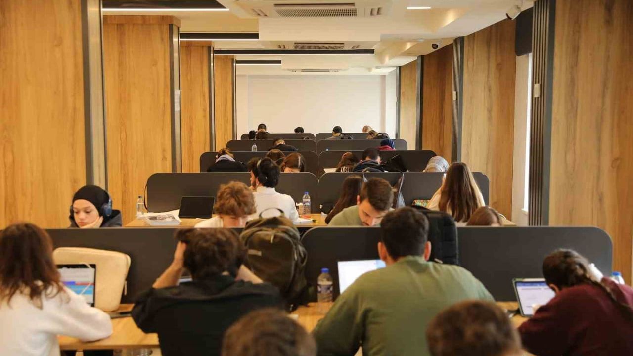 PETEK Genç, Samsun'da açıldığı günden bu yana yoğun ilgi görüyor