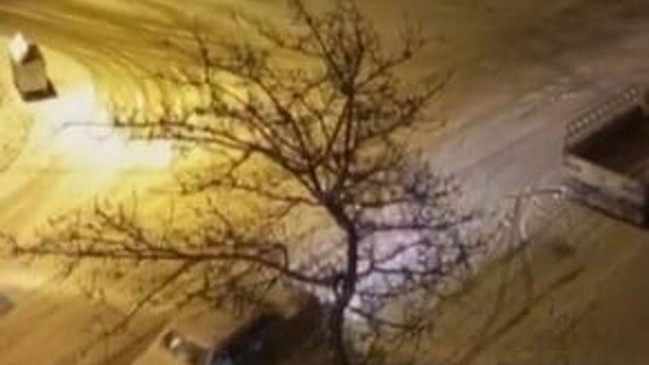 Polatlı’da kar yağışı yolları buzlandı; ulaşımda aksama ve maddi hasarlar