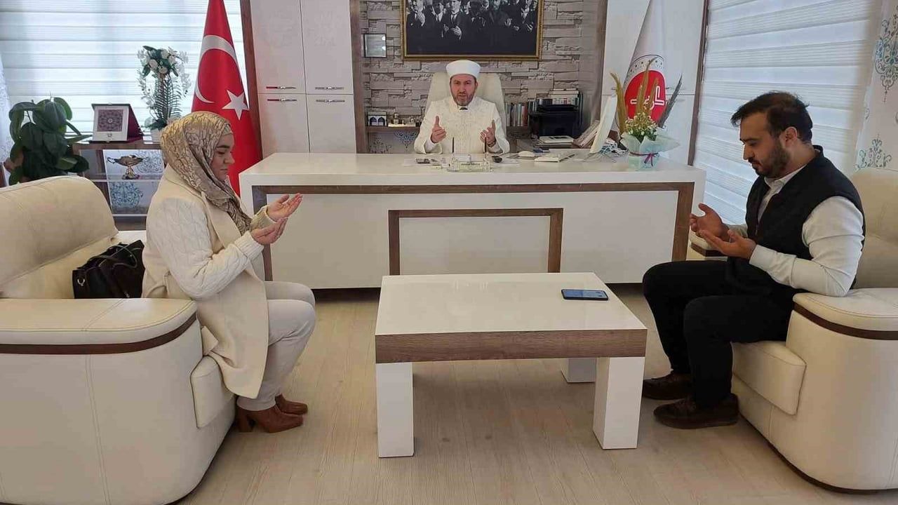 Polonyalı Oksana Maria Kaminska Manavgat’ta İslam’ı seçti; 'Meryem' ismini aldı