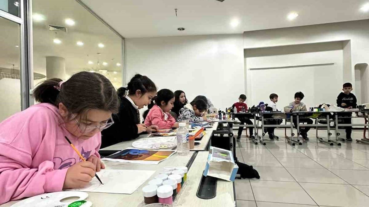 Pursaklar Belediyesi, Pursaklar Yaşam Merkezi’nde Çocuklara Resim Kursu Düzenledi