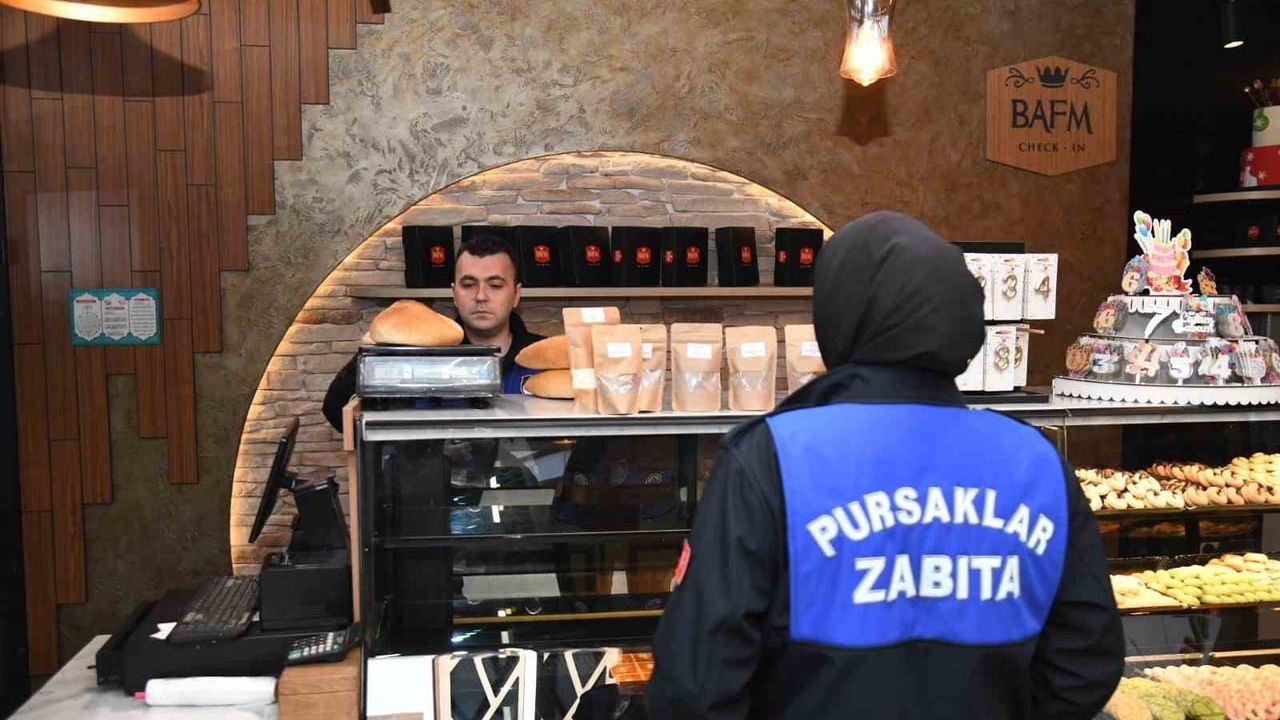 Pursaklar'da zabıta ekiplerinin aralıksız denetimleri: hijyen, ruhsat ve kaldırım kontrolleri