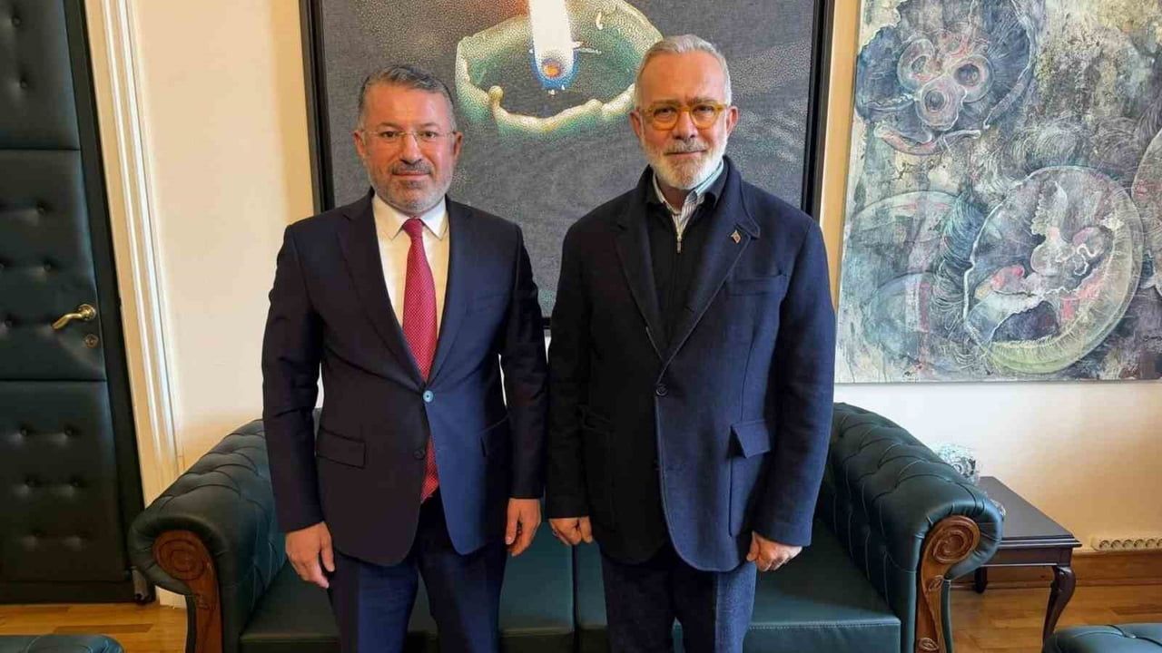 Rektör Prof. Dr. Fatih Kırışık Ankara'da İsmail Kahraman ve Bahadır Nahit Yenişehirlioğlu ile Görüştü