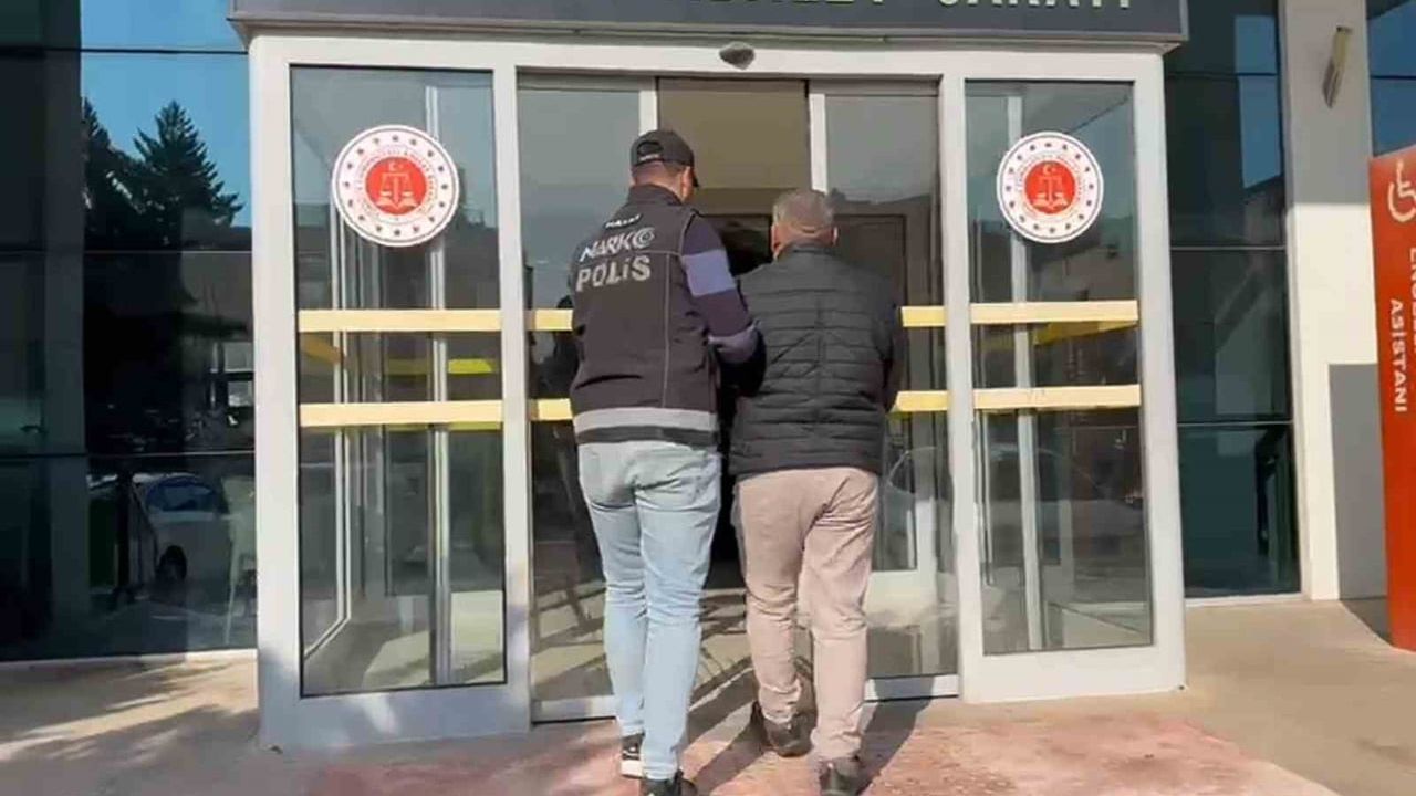 Reyhanlı'da uyuşturucu suçundan 9 yıl 2 ay hapis cezası ile aranan şahıs yakalandı ve tutuklandı