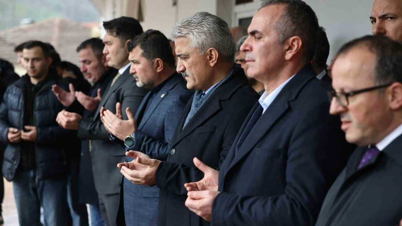 Şaban Kartal Defnedildi — İstanbul 24. Ağır Ceza Mahkemesi Başkanı Şenol Kartal'ın Babası