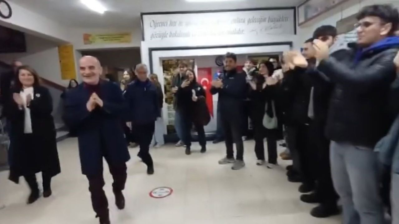 Safranbolu'da öğretmen Ali Paşa Birincioğlu 40 yıllık meslek hayatını alkışlarla tamamladı